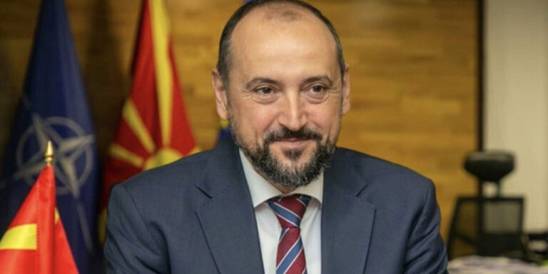 Битиќи: Општеството оди кон момент кога луѓето ќе престанат да веруваат дека вреди да се остане тука