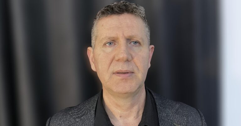 Насер Селмани: Преку антиалбанската реторика, Мицкоски ја докажува лојалноста кон Вучиќ